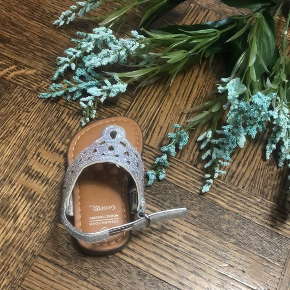 🍭3/$20🍭 GEORGE Babies Sandals - Picture 4 of 5